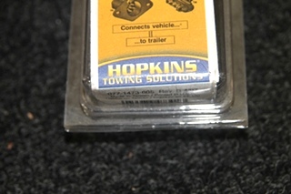 NEW IN BOX: HOPPY HOSKINS 6 POLE ROUND TO 4 WIRE FLAT TRAILER TOWING ADAPTER MODEL: 47305
